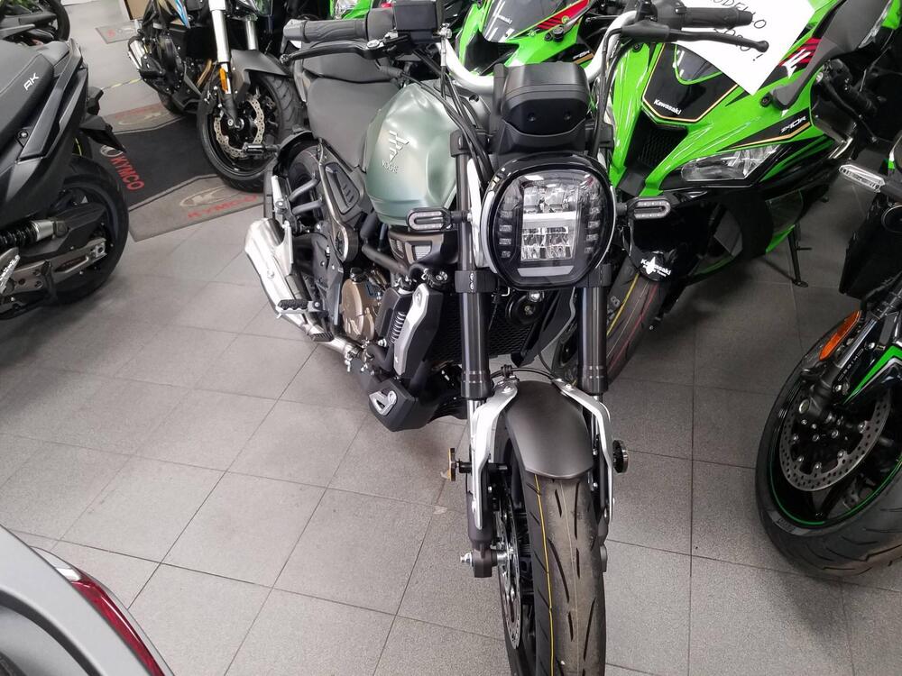 Voge Trofeo 300AC (2021 - 25) (3)