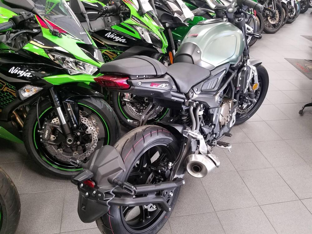 Voge Trofeo 300AC (2021 - 25) (8)