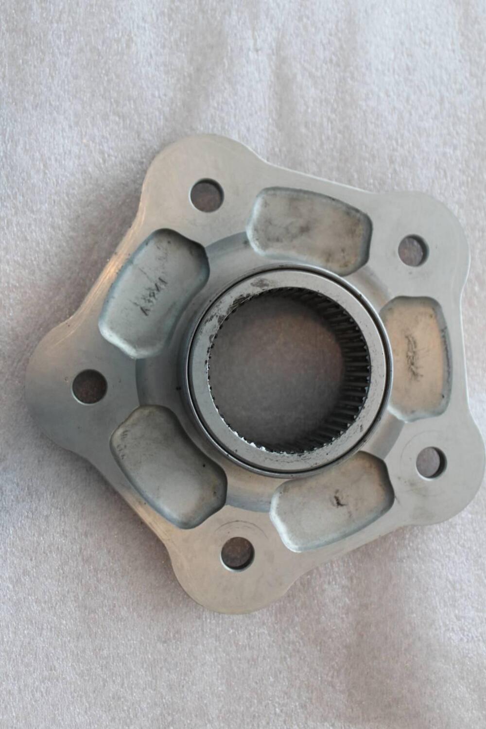 Flangia portacorona MV AGUSTA - F4/BRUTALE 750 (2)