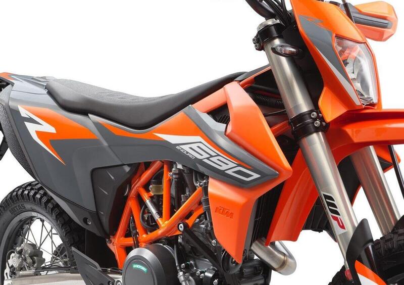 KTM 690 Enduro 690 Enduro R (2021) (6)