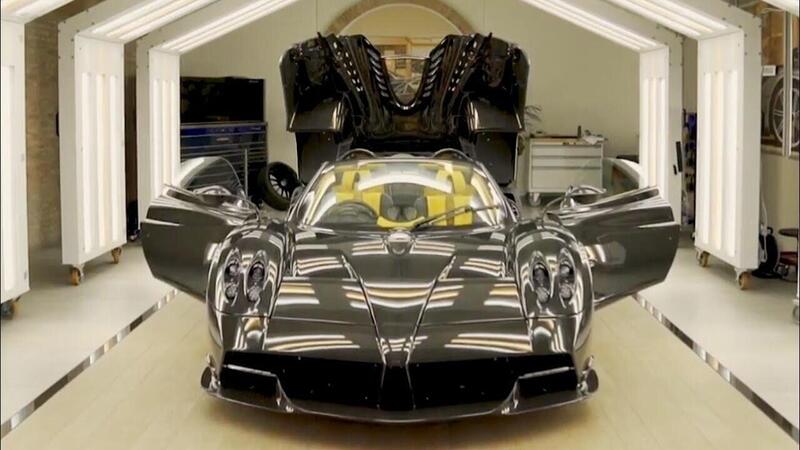 Ecco l&#039;ultima Pagani Huayra Roadster catturata appena nata (in video) 