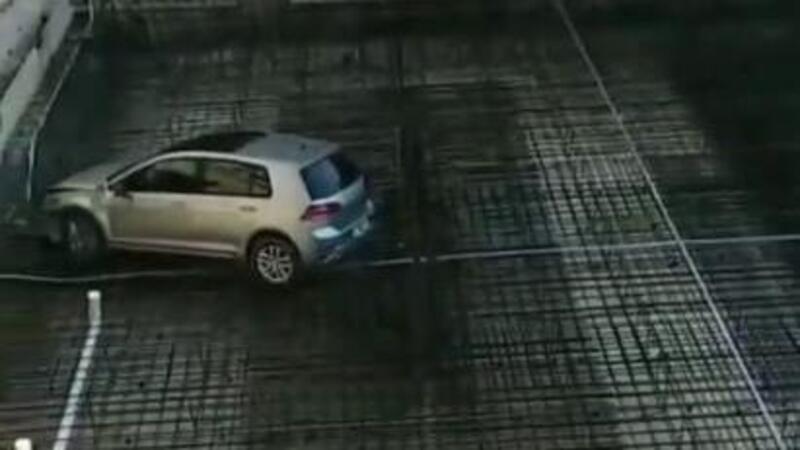 Parcheggio speciale per la Golf, ma come &egrave; finita l&igrave;? [VIDEO] 