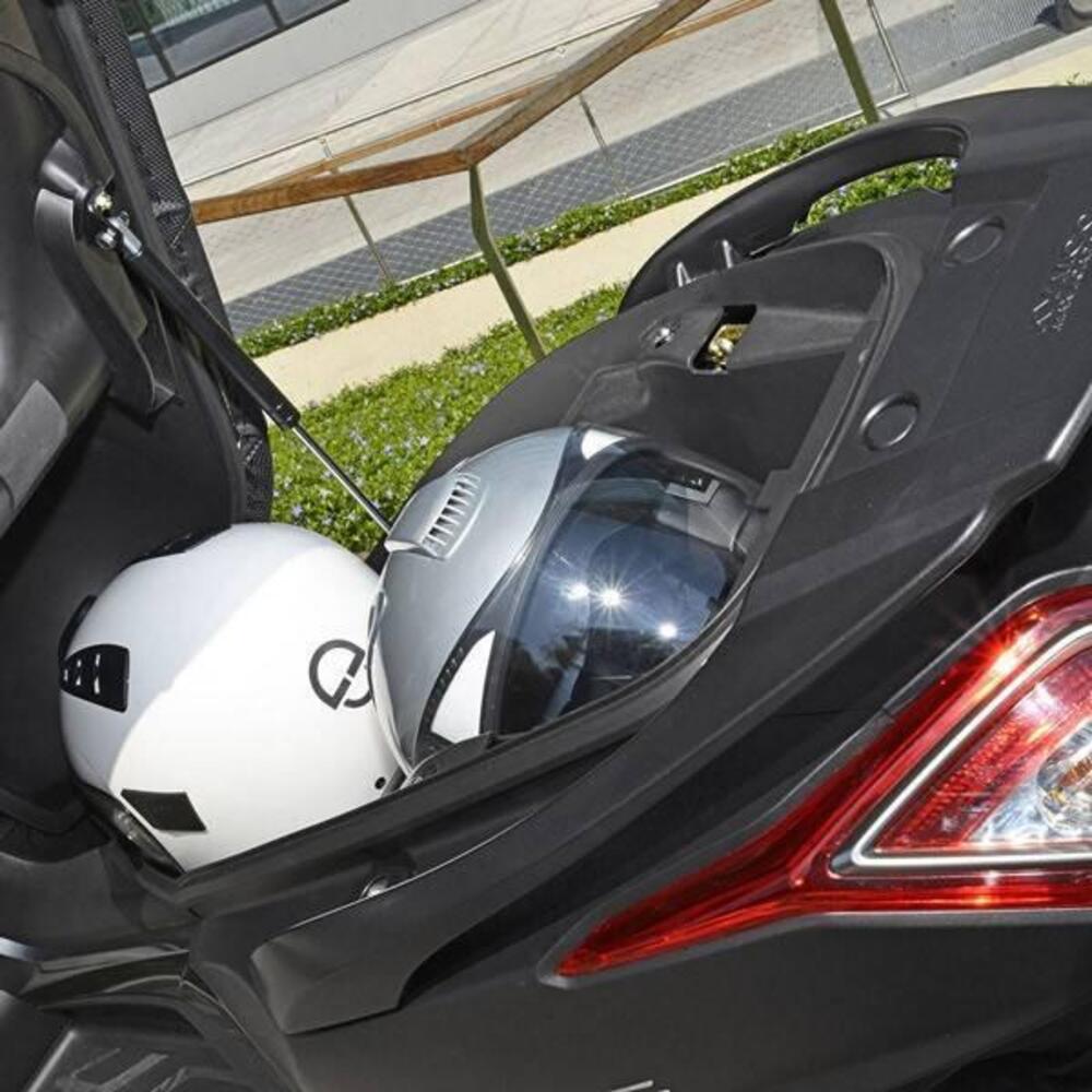 Kymco Downtown 350i TCS (2021 - 25) (2)