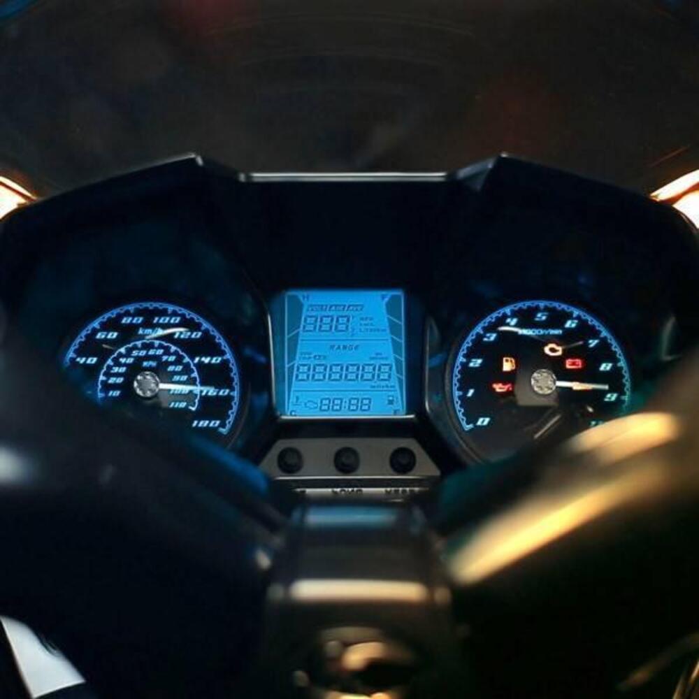 Kymco Downtown 350i TCS (2021 - 25) (4)