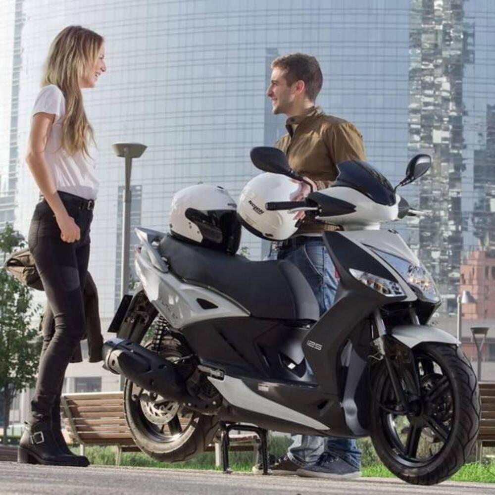 Kymco Agility 125 R16 + (2021 - 25) (4)