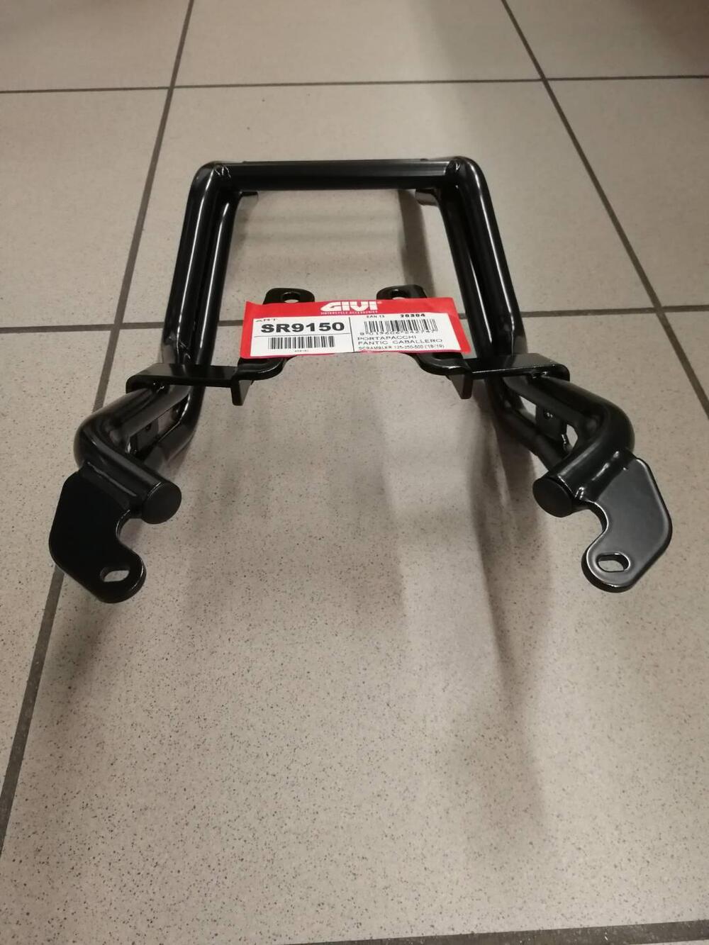 PORTAPACCHI GIVI CABALLERO SCRAMBLER (8)