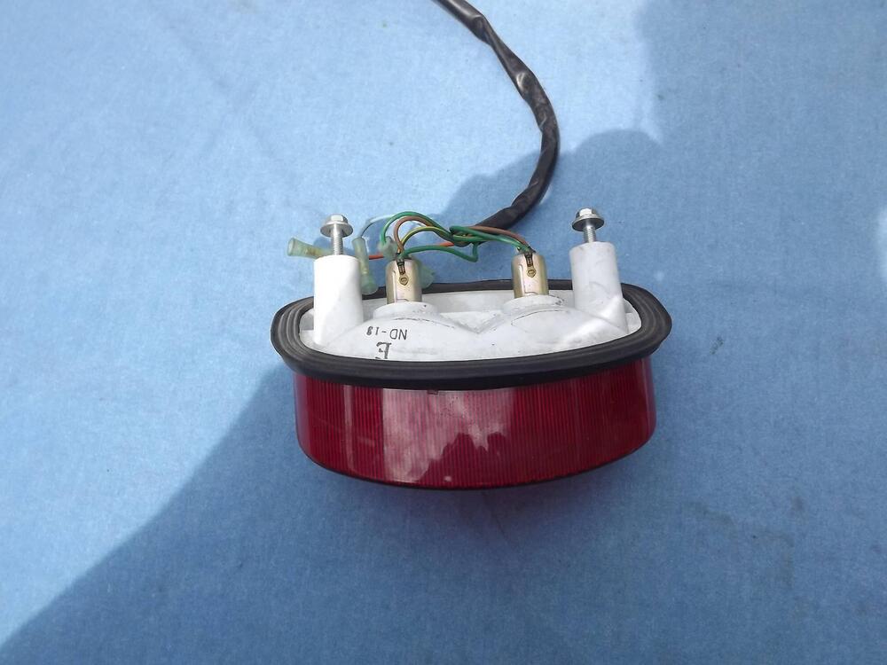 Fanale stop posteriore Honda Hornet 600 (2)