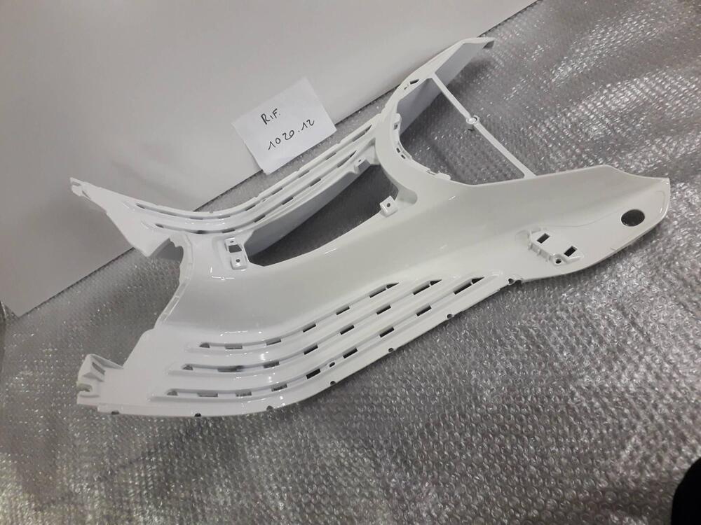 PEDANA VESPA PRIMAVERA / SPRINT BIANCA (5)