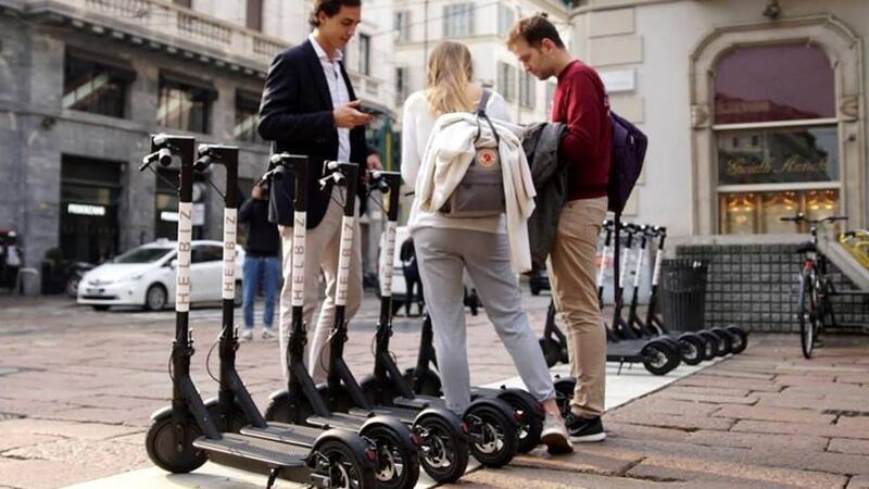 Milano. Bird, Helbiz e Circ vanno troppo veloci, il Comune li blocca