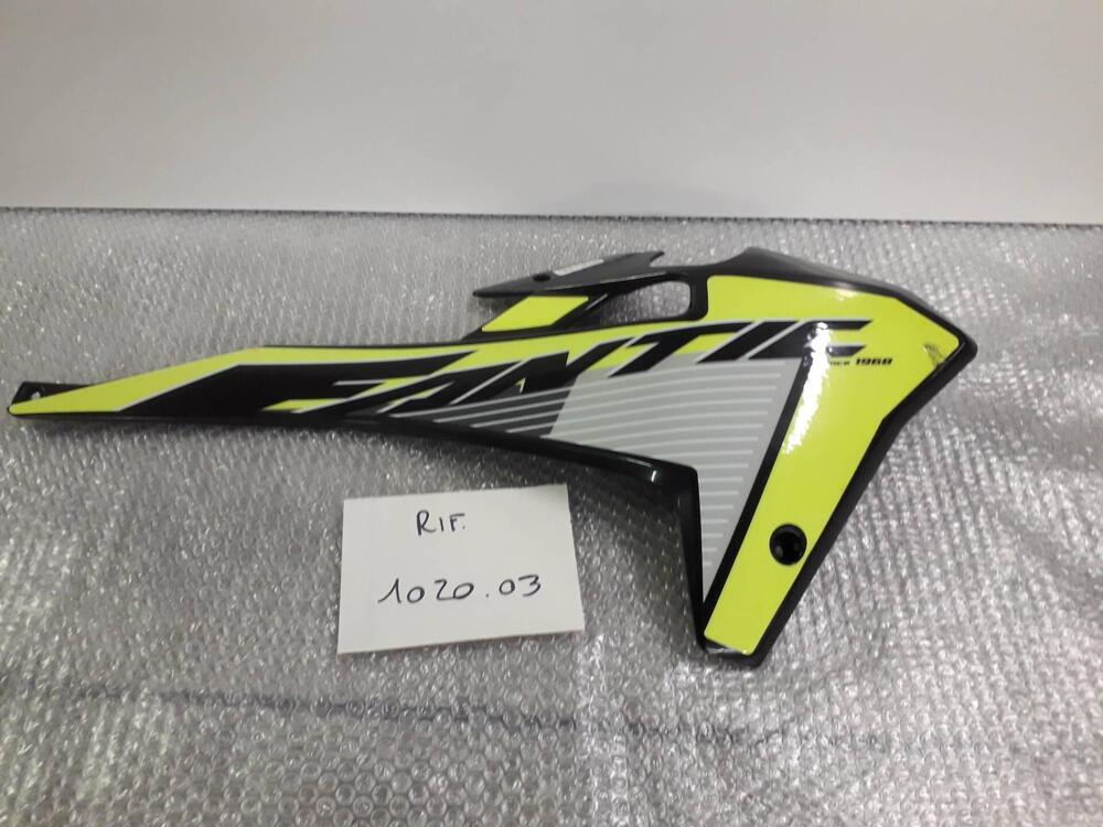 CARENA COPRIRADIATORE DESTRA FANTIC MOTARD 2020 Fantic Motor (2)