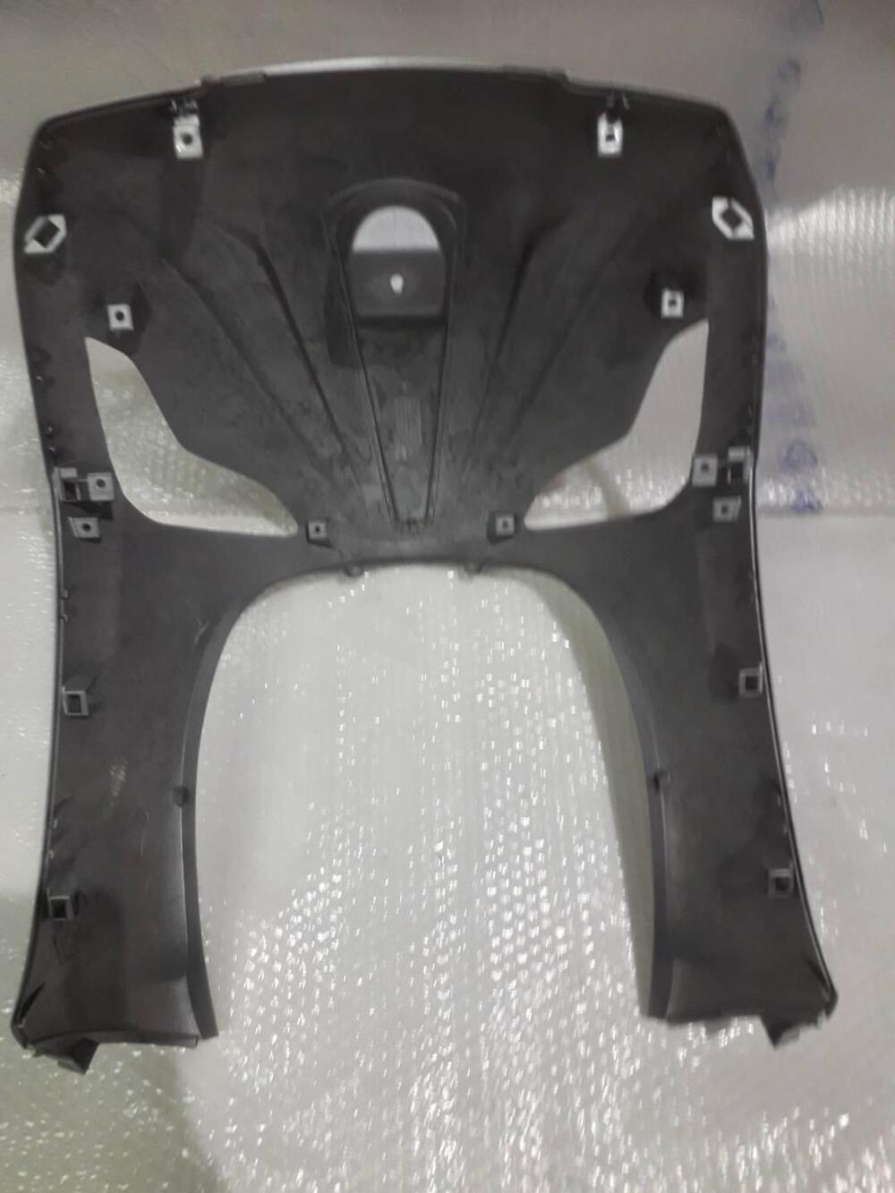 SCUDO ANTERIORE USATO PIAGGIO BEVERLY (6)