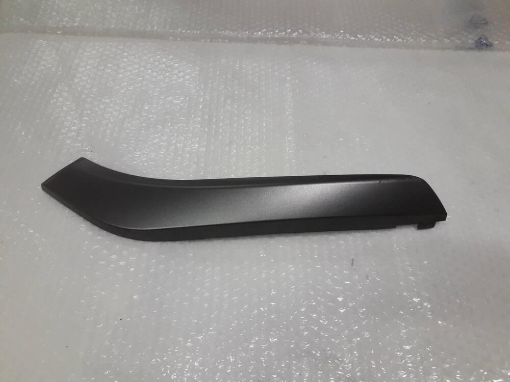 SPOILER INFERIORE DESTRO PIAGGIO BEVERLY (2)