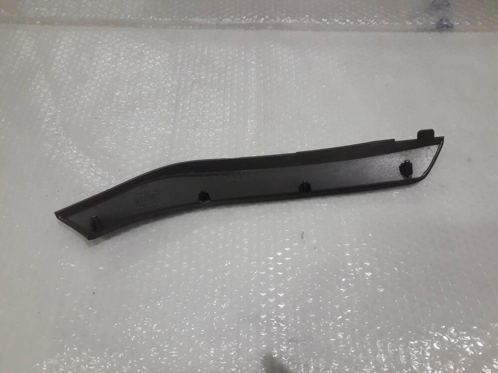 SPOILER INFERIORE DESTRO PIAGGIO BEVERLY (4)