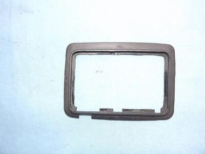 cornice faro Bimota SB4 ?