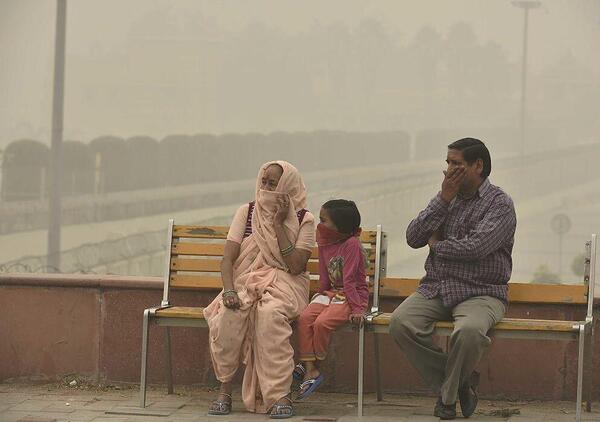 Lo smog alimenta il Covid: New Delhi in India lo dimostra