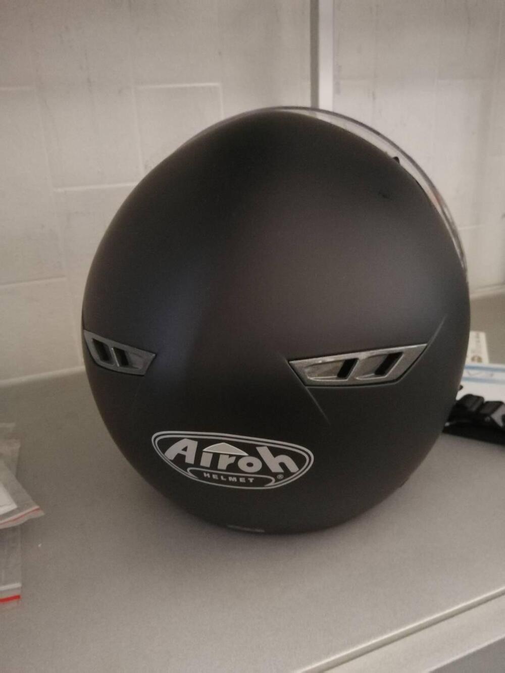 CASCO AIROH CITY ONE COLOR BLACK MATT (3)