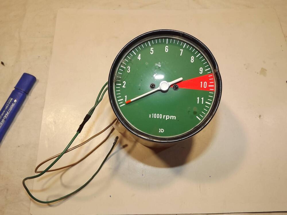 contachilometri e contagiri vari Suzuki (2)