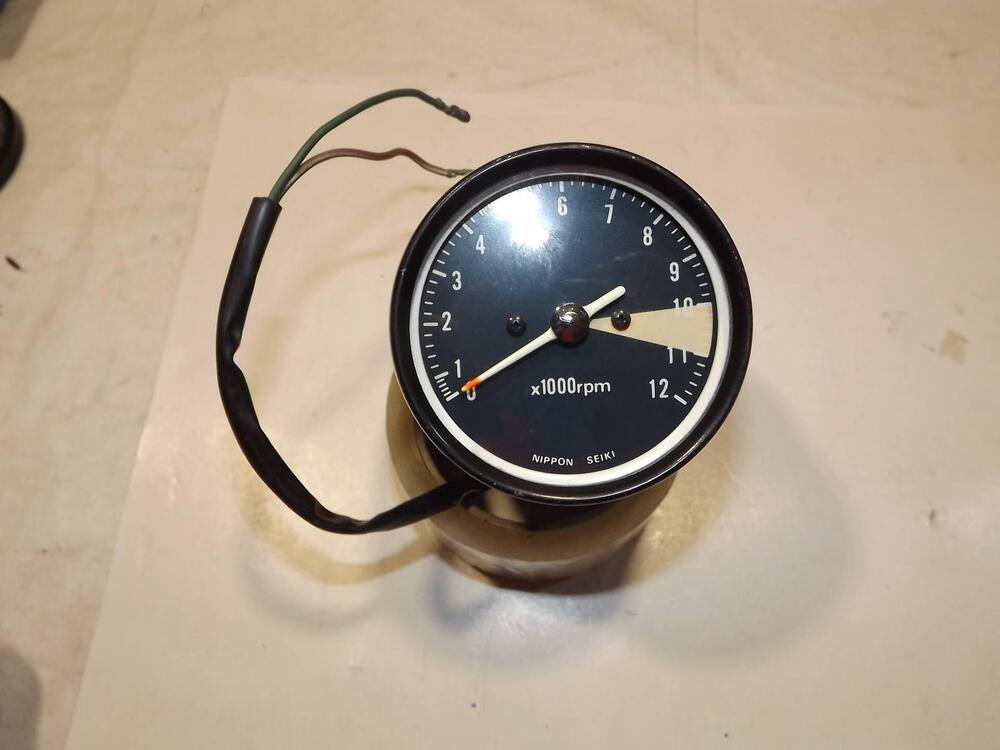 contachilometri e contagiri vari Suzuki (8)