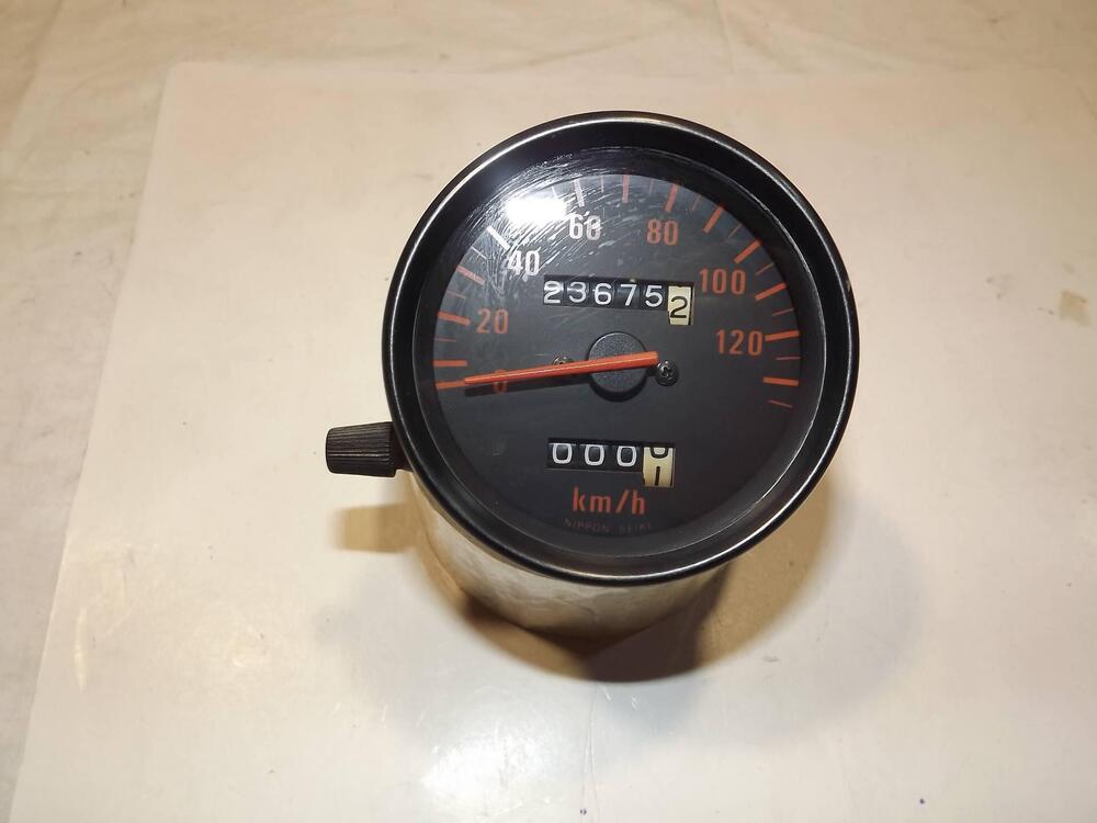 contachilometri e contagiri vari Suzuki (10)