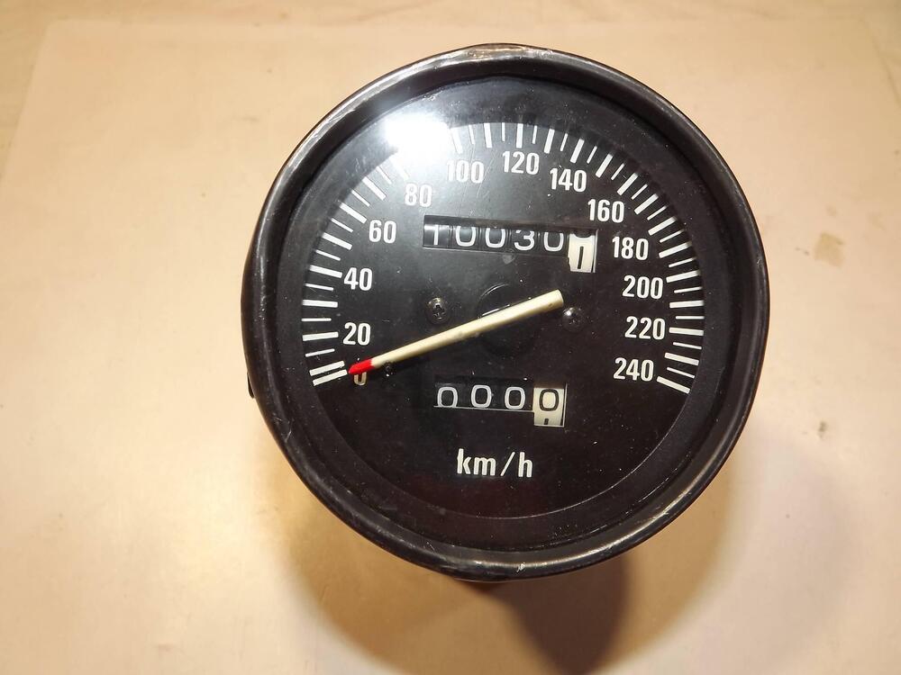 contachilometri e contagiri vari Suzuki (14)