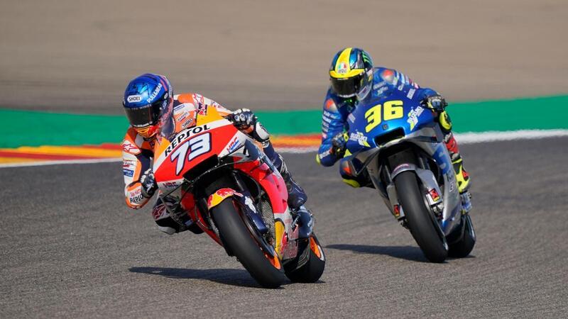 MotoGP. I fratelli Marquez si complimentano con Mir