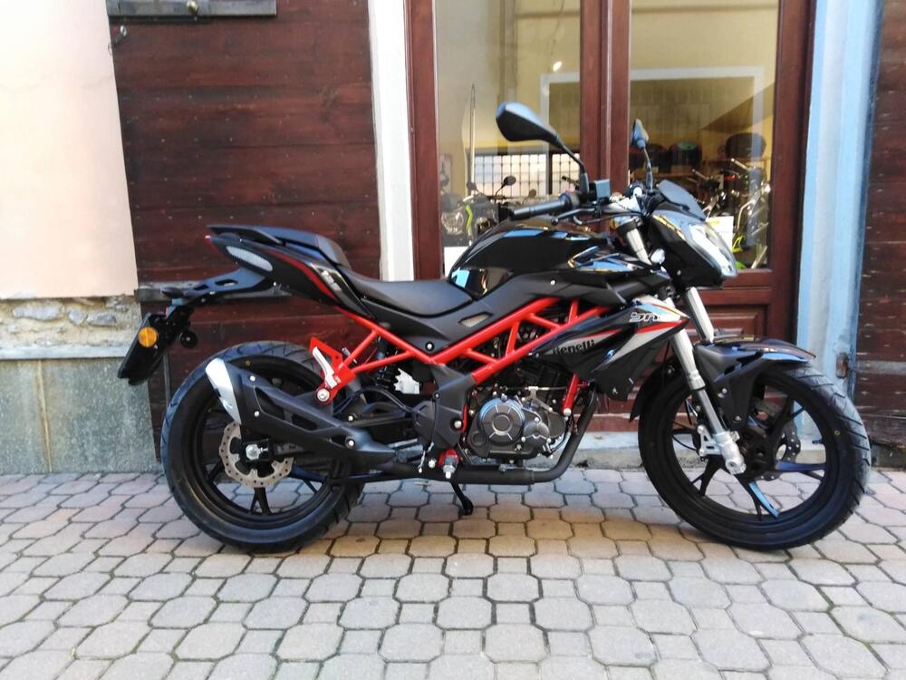 Benelli BN 125 (2021 - 25) (3)