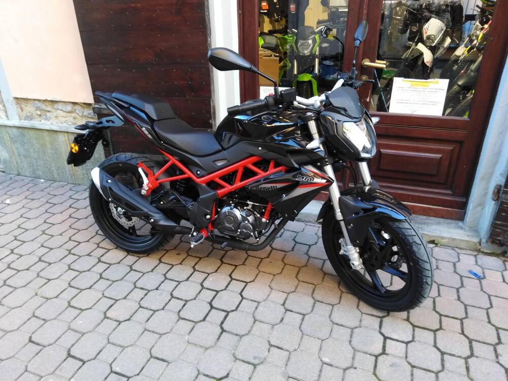 Benelli BN 125 (2021 - 25) (4)