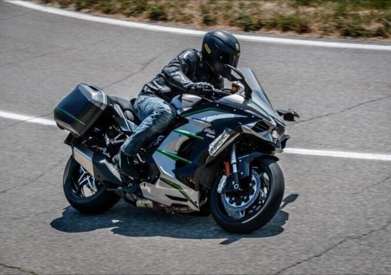 Kawasaki richiama le Ninja H2 SX, SX SE, SX SE+ per un aggiornamento alla centralina