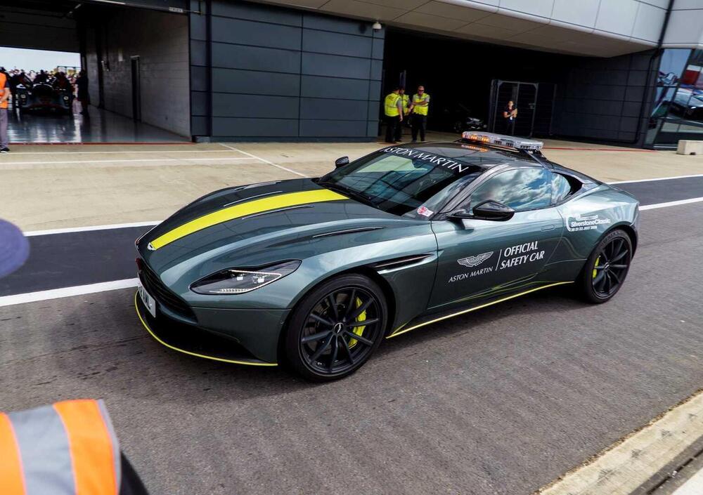 Aston Martin si prende tutto, anche la Safety Car 