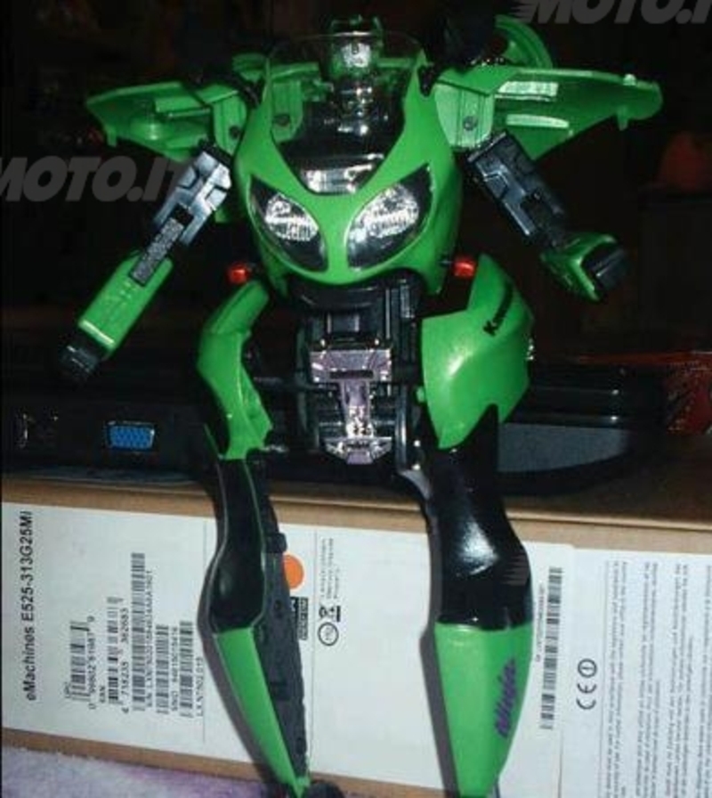 Kawasaki Ninja... Transformers!