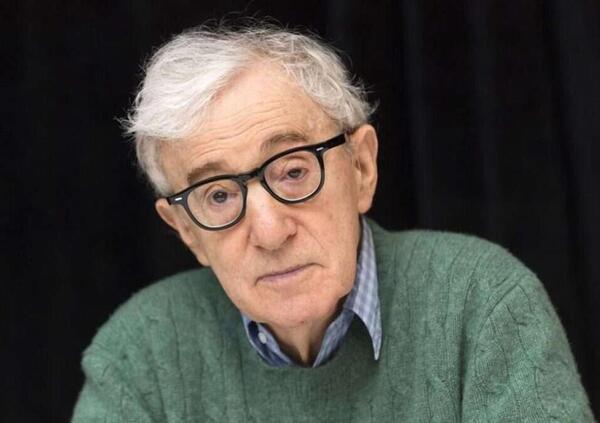 Woody Allen ha ingannato il tempo: a 85 anni lavora pi&ugrave; di un ventenne