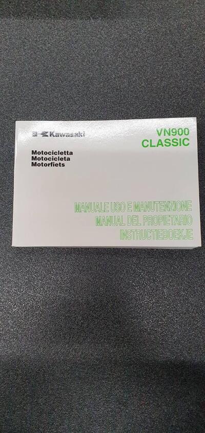 USO E MANUTENZIONE KAWASAKI VN 900 CLASSIC