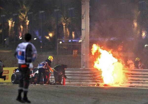 Miracolo Grosjean, il video dell&#039;incredibile incidente in Bahrain
