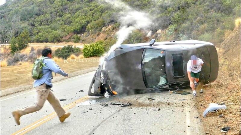 Fenomeno su coup&eacute; 6 cilindri tedesca si schianta a pieno gas nella montagna e scappa: peggio di &ldquo;ho preso il muro fratell&igrave;&rdquo; [video ribaltamento]