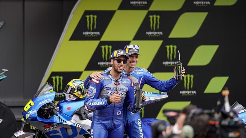 MotoGP. Il graffio di Monster Energy sulla carena delle Suzuki