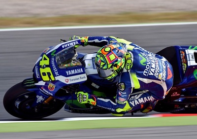 MotoGP 2016. GP di Catalunya. Rossi il più veloce nel warm-up