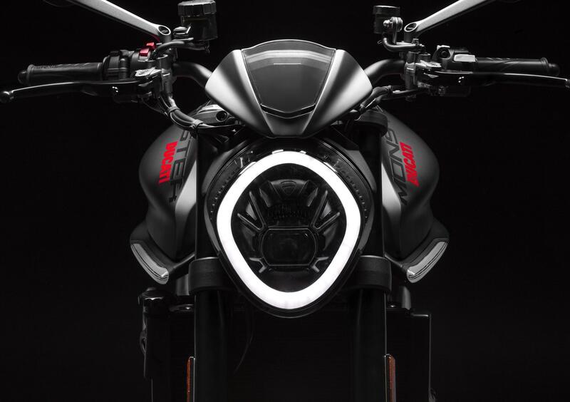 Ducati Monster 937 Monster 937 + (2021 - 25) (16)