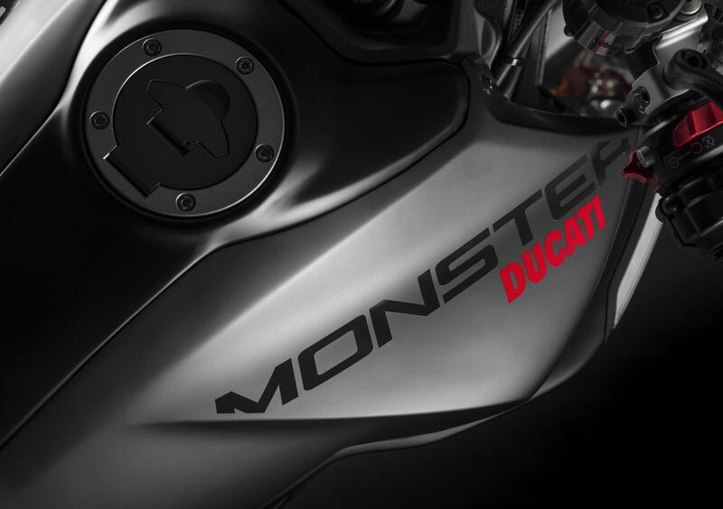 Ducati Monster 937 Monster 937 + (2021 - 25) (21)