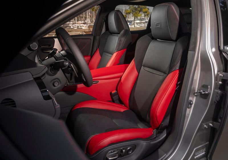 Lexus LS (2017-->>) (12)