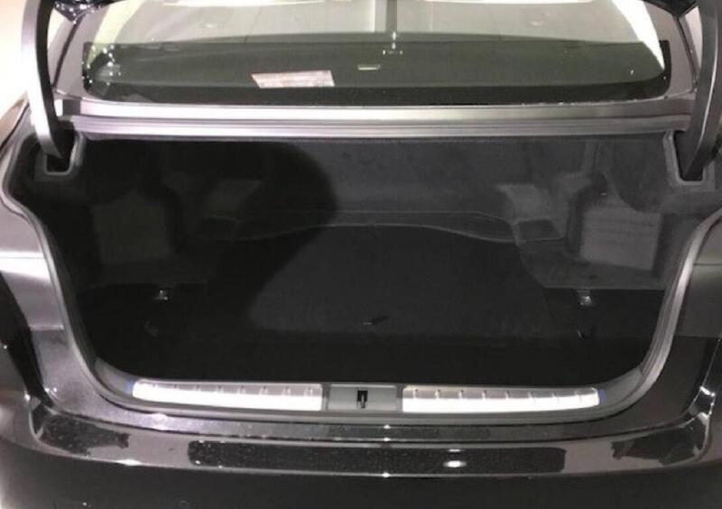 Lexus LS (2017-->>) (14)