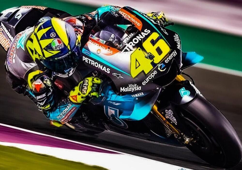 Dagli aggiornamenti (in ritardo) sulla M1 alla (non) scelta del box: le regole di Petronas per Valentino Rossi