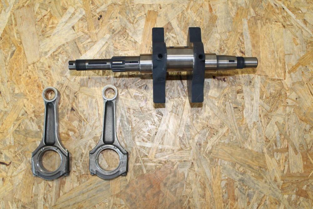Albero motore con bielle - DUCATI 748