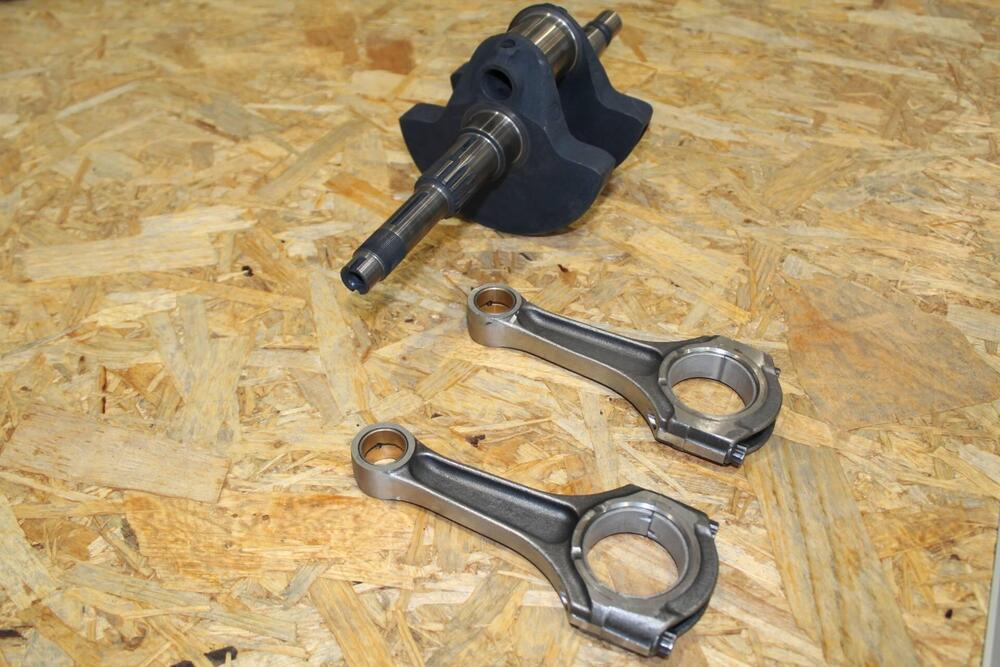 Albero motore con bielle - DUCATI 748 (3)