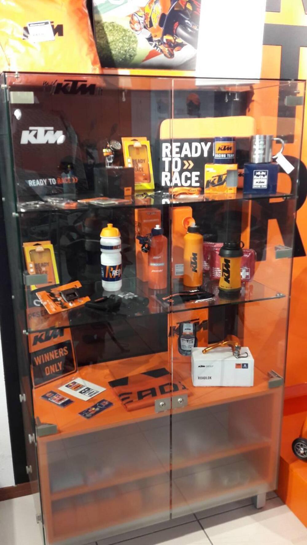 KTM scontato Abbigliamento ,Casual e Gadgets (2)