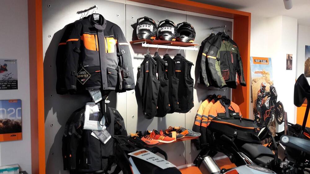 KTM scontato Abbigliamento ,Casual e Gadgets (4)