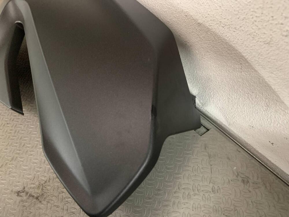 Carena lato SX anteriore HONDA FORZA 125-300 NERO (5)