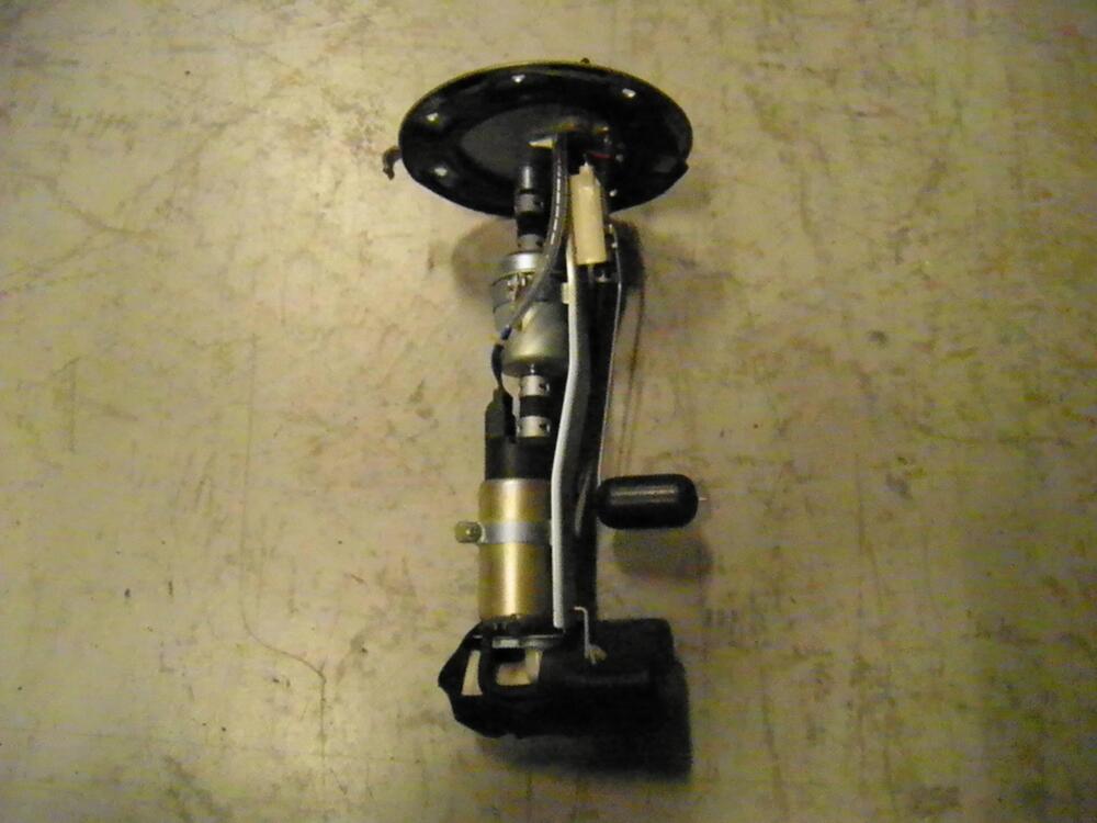 POMPA BENZINA USATA PER HONDA SW T 400 (2)