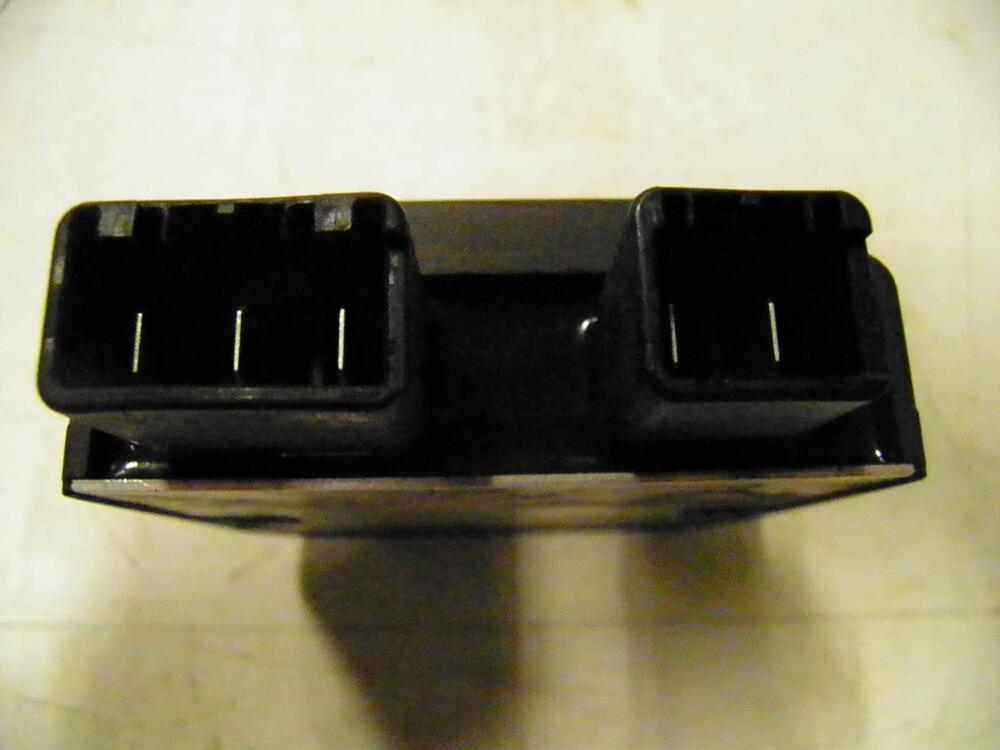 REGOLATORE DI TENSIONE USATO PER HONDA SW T 400 (4)