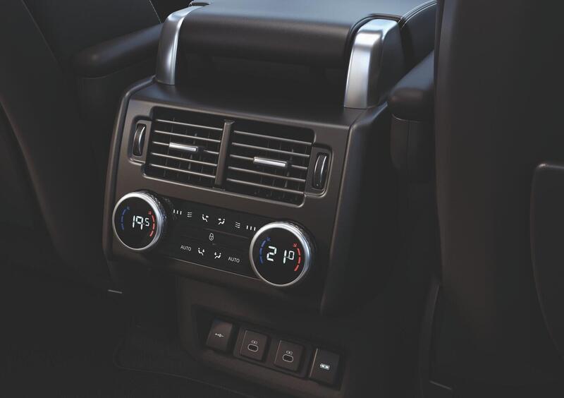 Land Rover Discovery (2016-->>) (17)