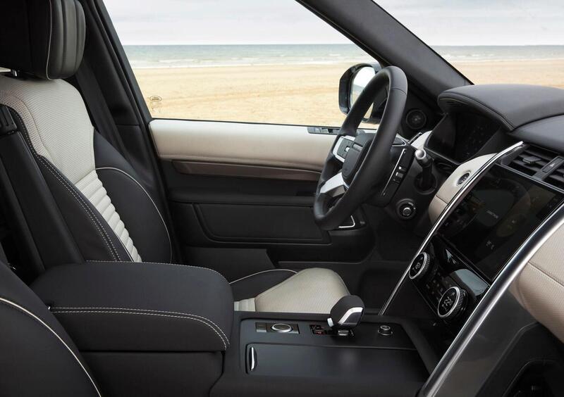 Land Rover Discovery (2016-->>) (12)
